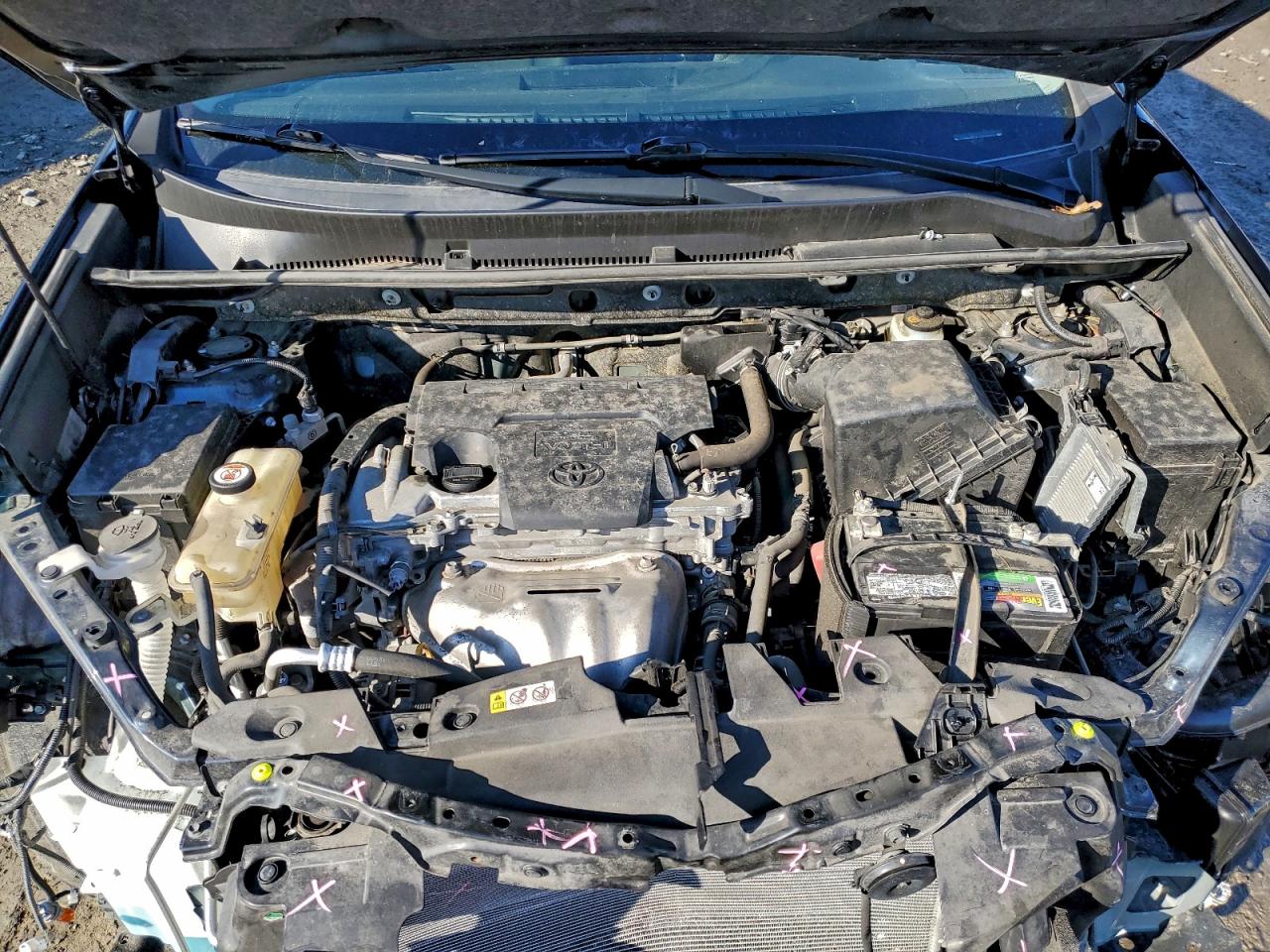 Toyota RAV4 Le Image 3