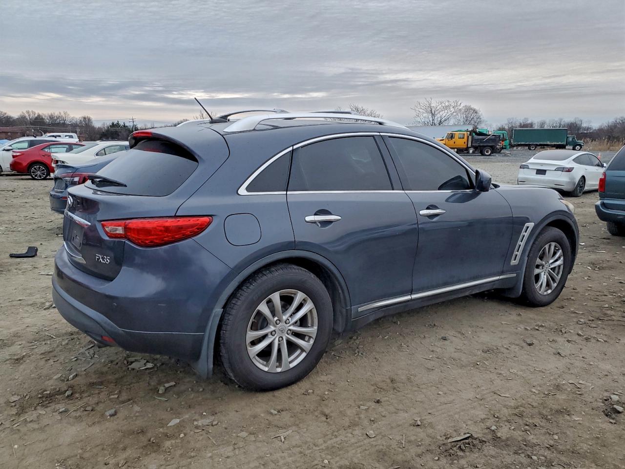 INFINITI Fx Image 10