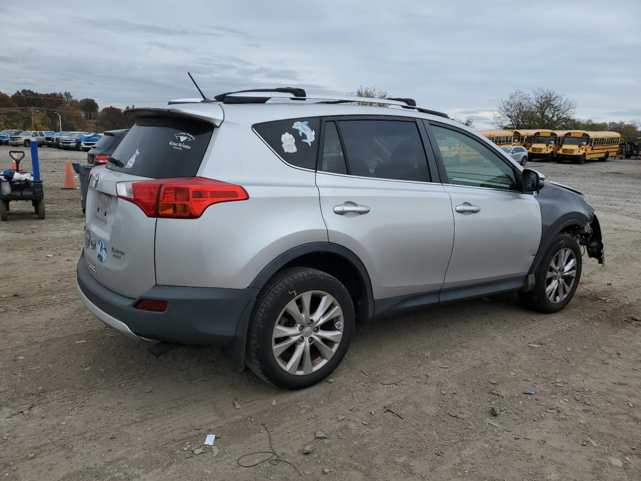 Toyota RAV4 Limited Image 11