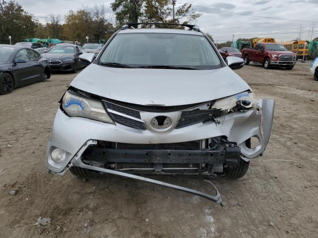 Toyota RAV4 Limited Image 5