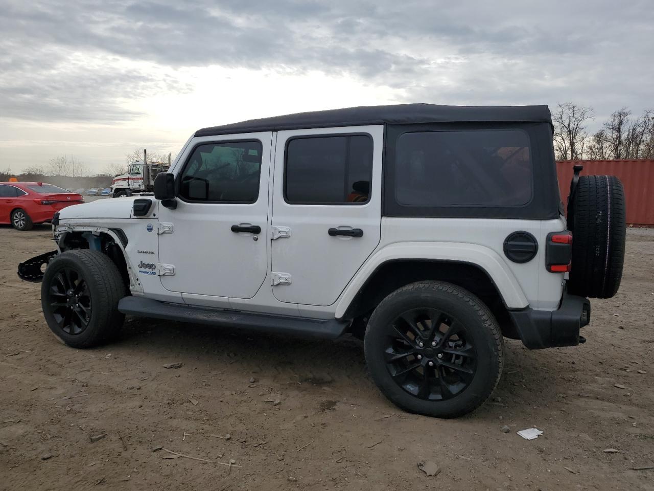 Jeep Wrangler Sahara 4xe Image 2