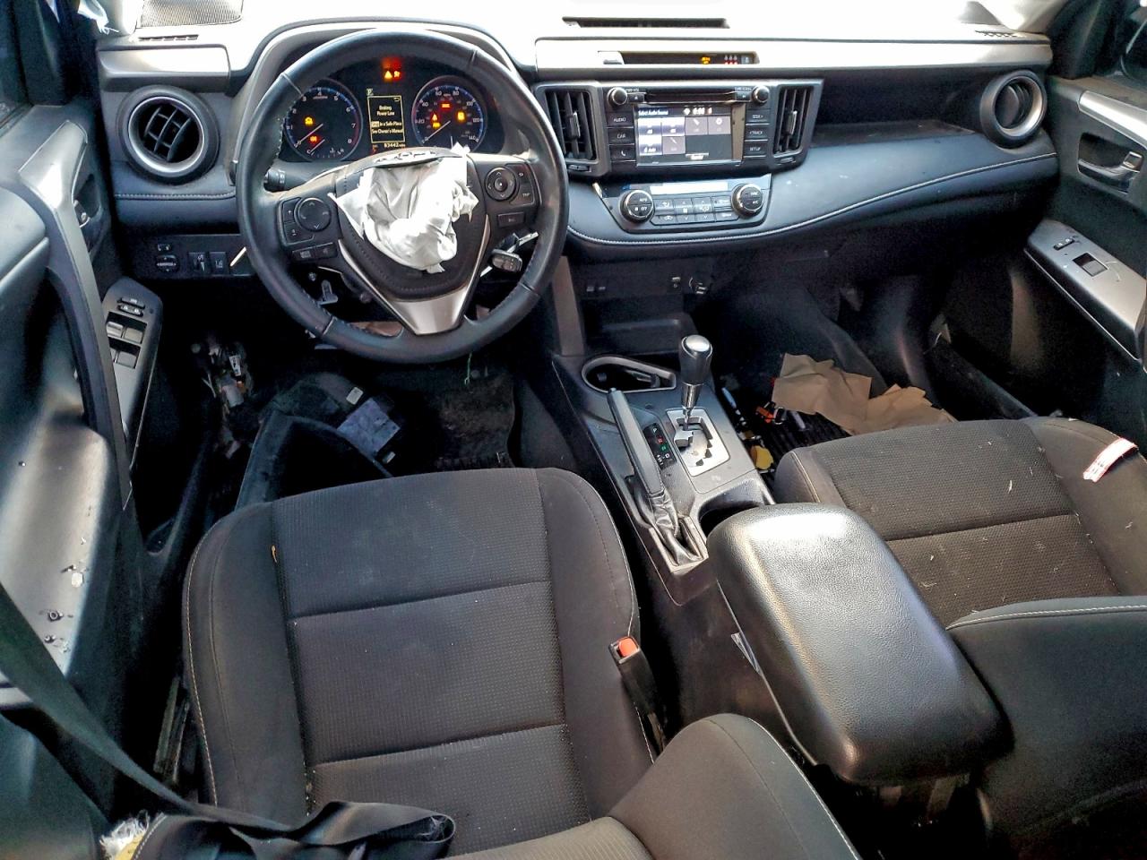 Toyota RAV4 Adventure Image 8