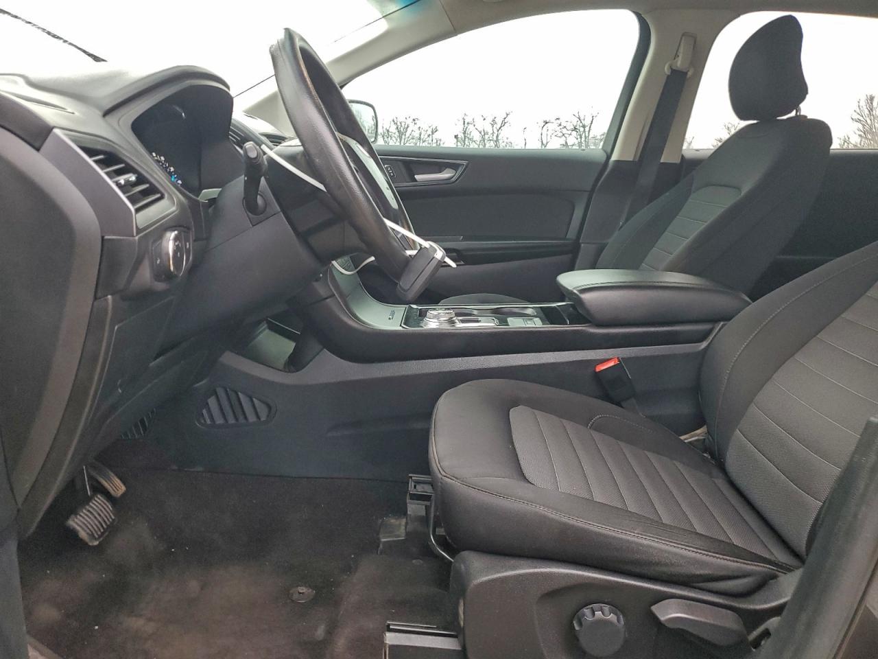 Ford Edge Se Image 4