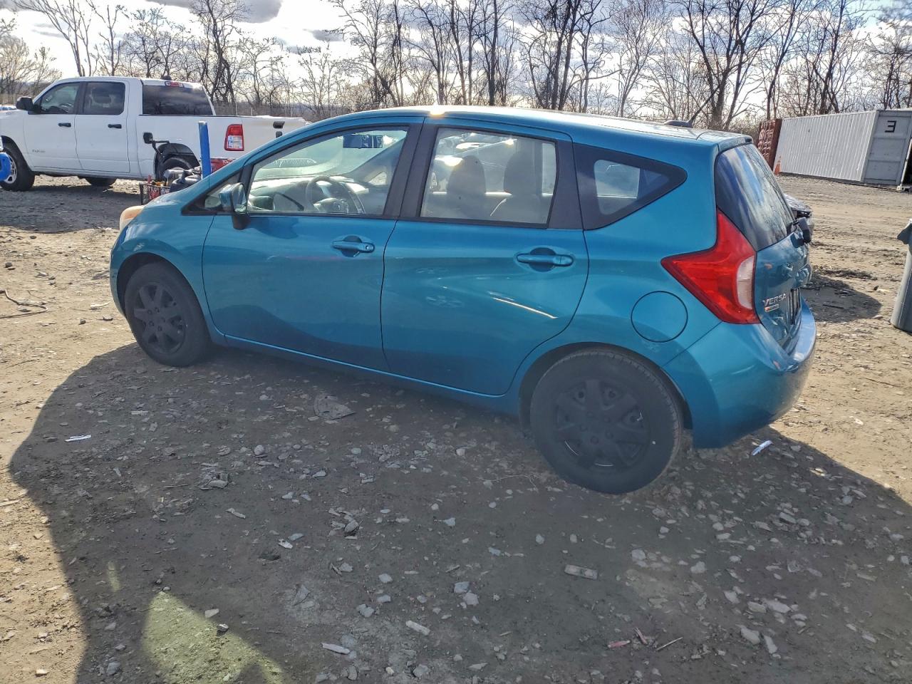 Nissan Versa S Image 2