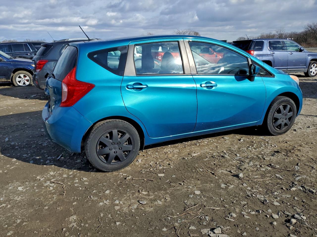 Nissan Versa S Image 7