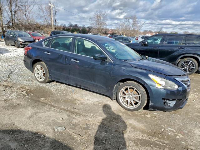 Nissan Altima 2.5 Image 4