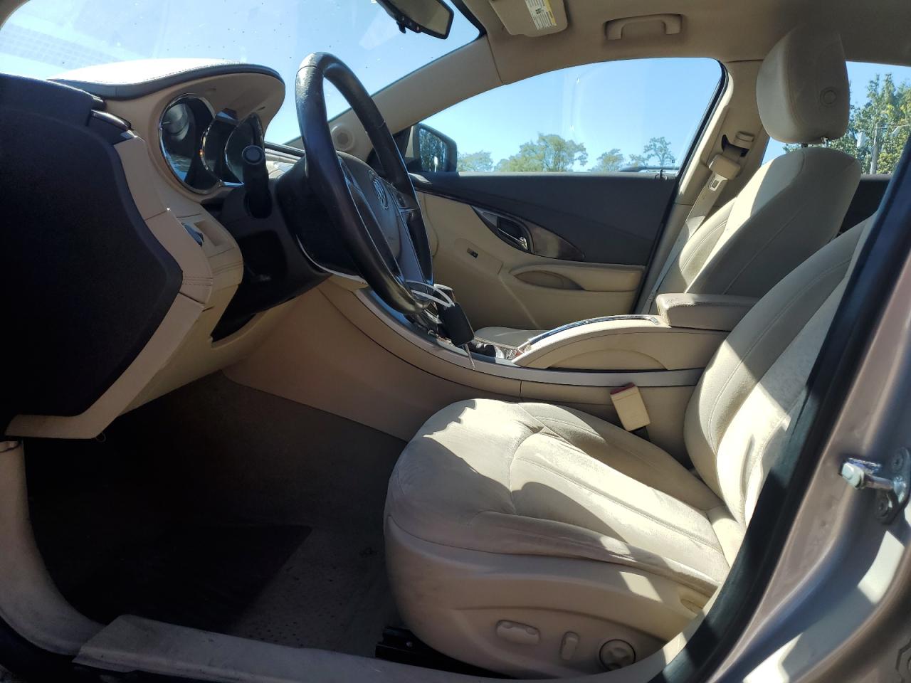 Buick LaCrosse Convenience Image 6