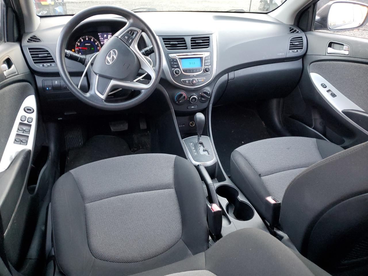 Hyundai ACCENT Gls Image 10