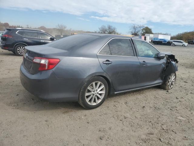 Toyota Camry Hybrid Image 2
