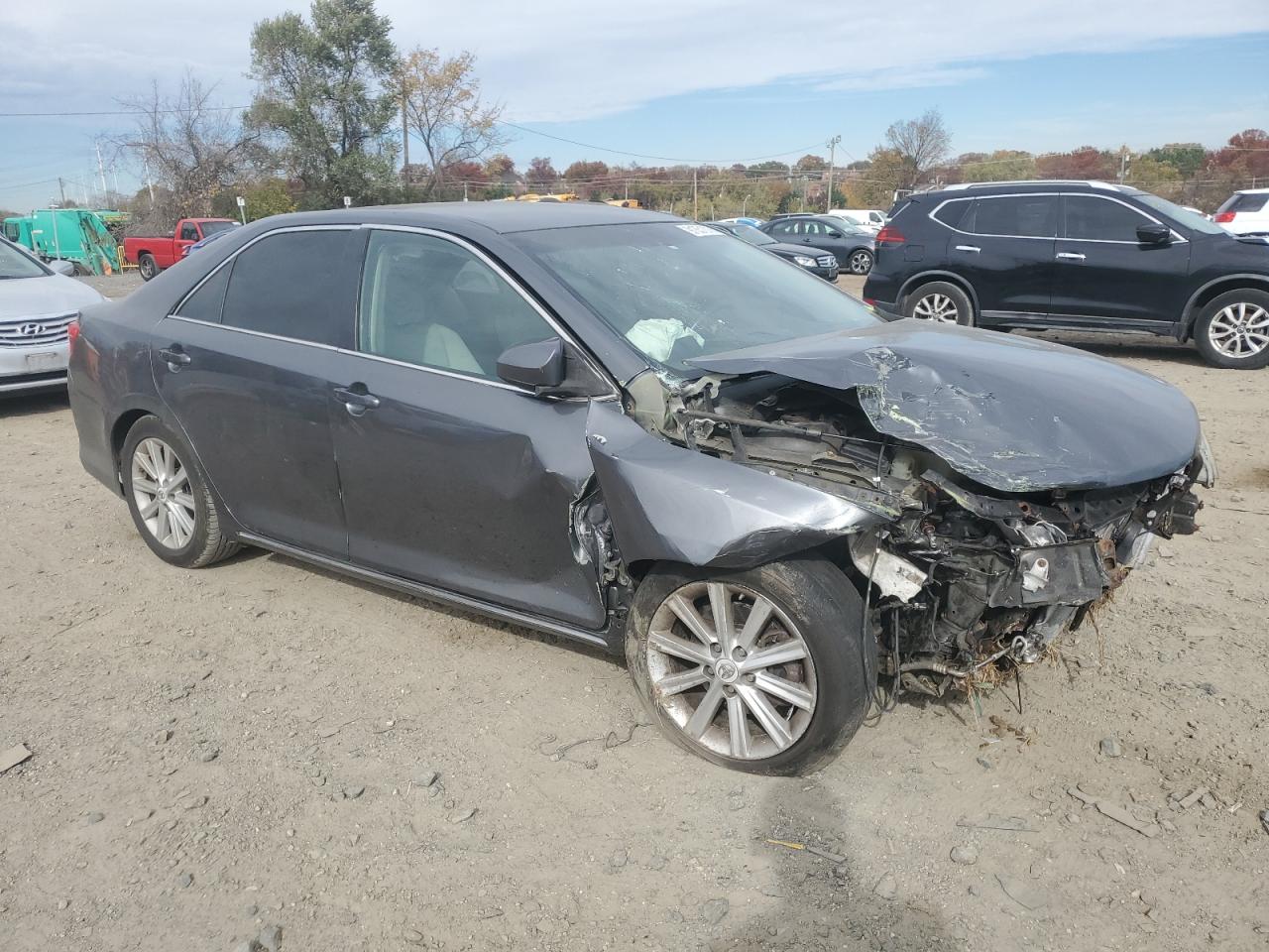 Toyota Camry Hybrid Image 9