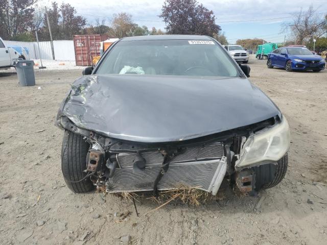 Toyota Camry Hybrid Image 8