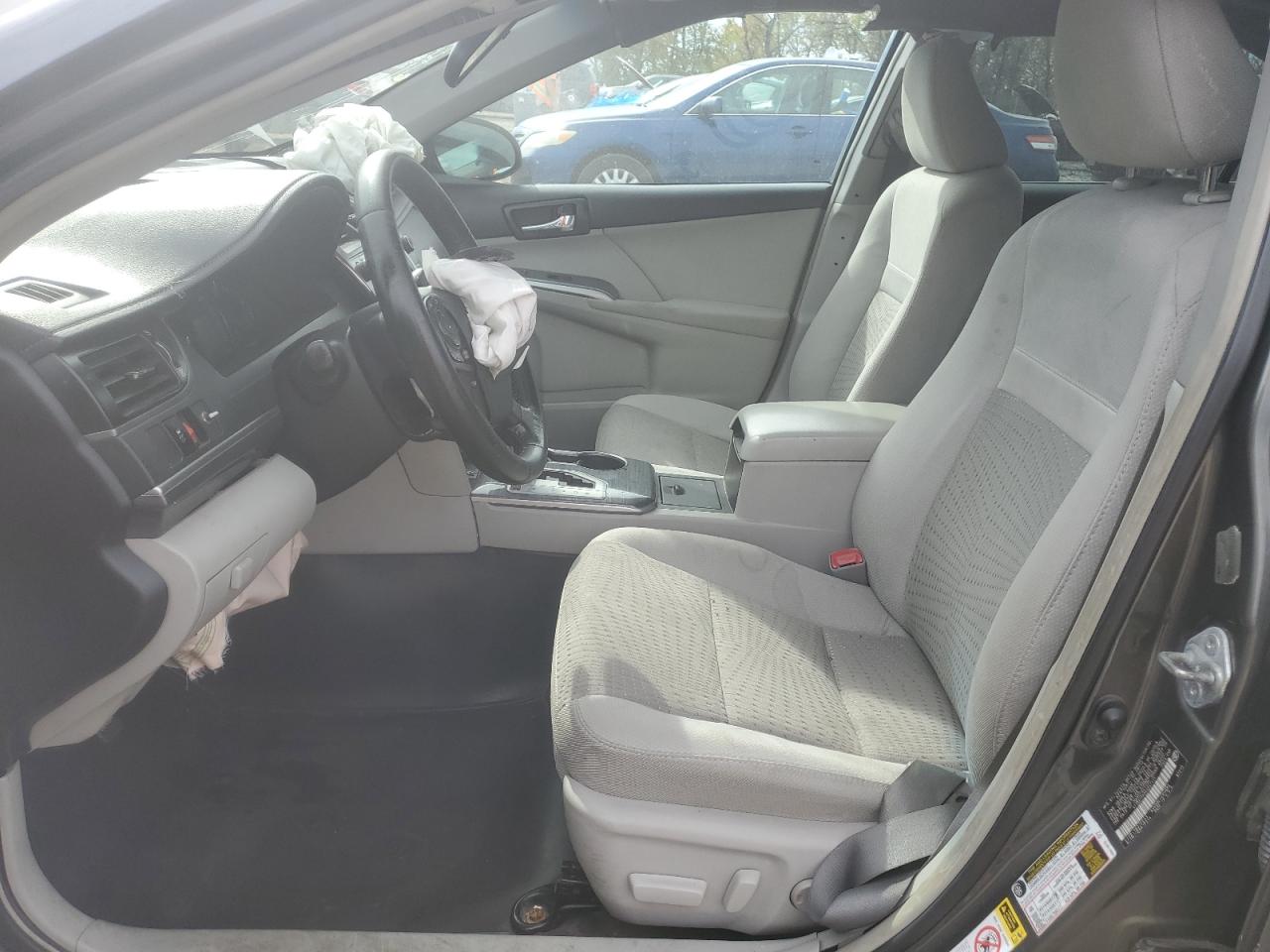 Toyota Camry Hybrid Image 10