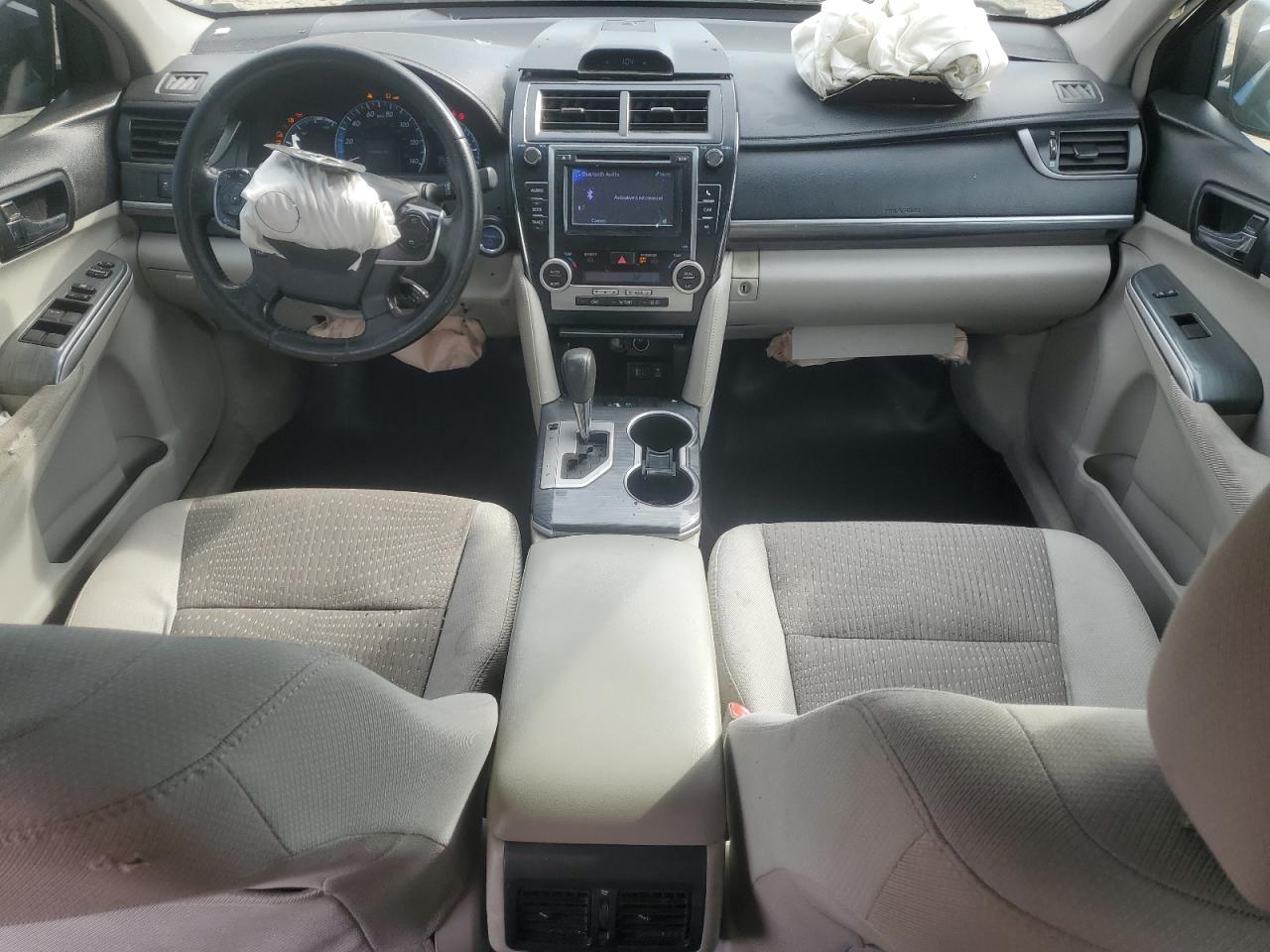 Toyota Camry Hybrid Image 12