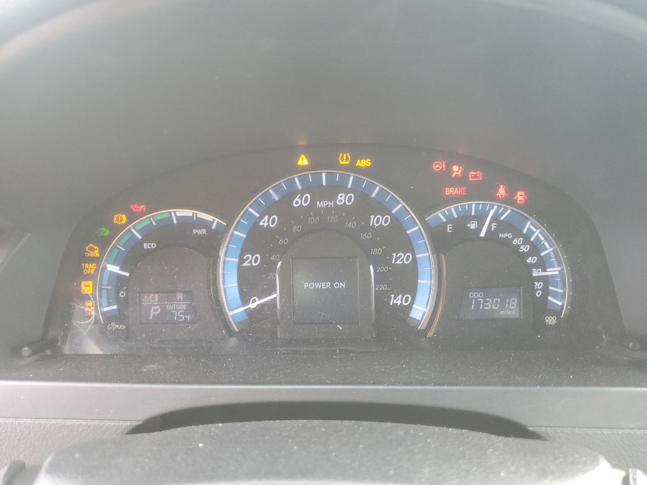 Toyota Camry Hybrid Image 6