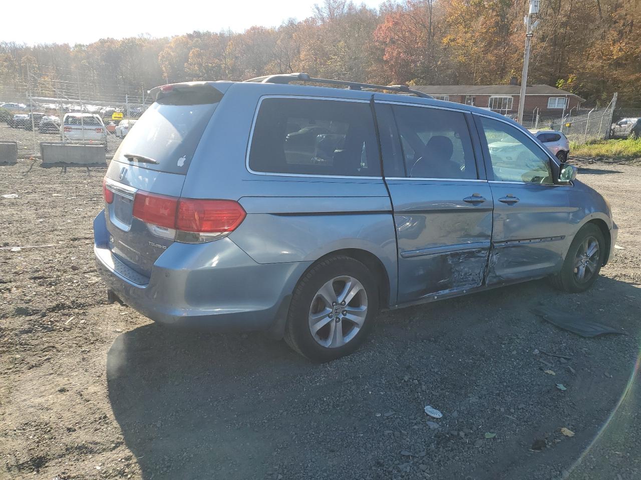 Honda Odyssey Touring Image 5