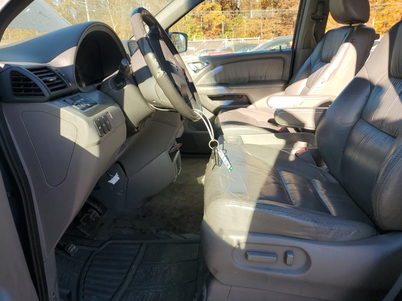 Honda Odyssey Touring Image 12