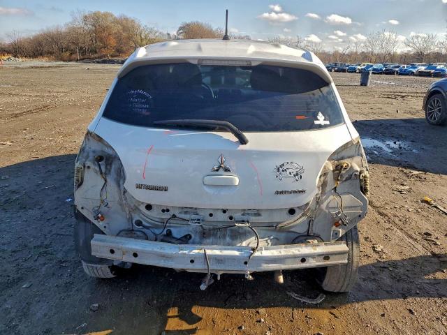 Mitsubishi Mirage Es Image 4