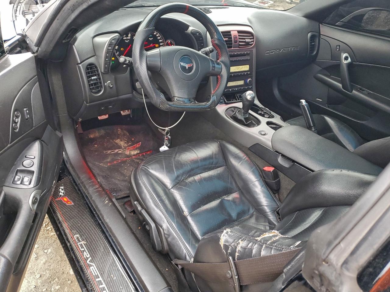 Chevrolet Corvette Image 7