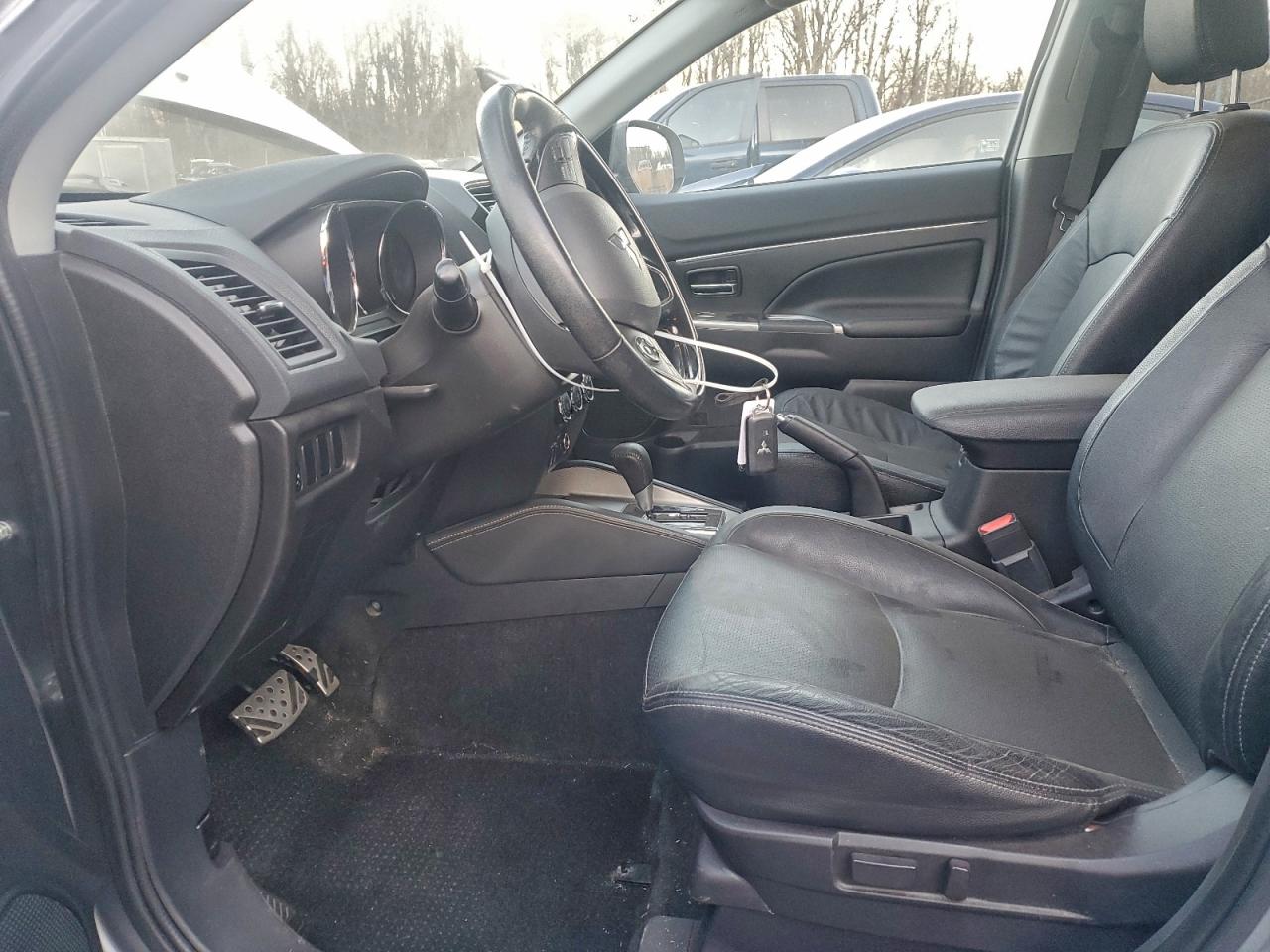 Mitsubishi Outlander Sel Image 5