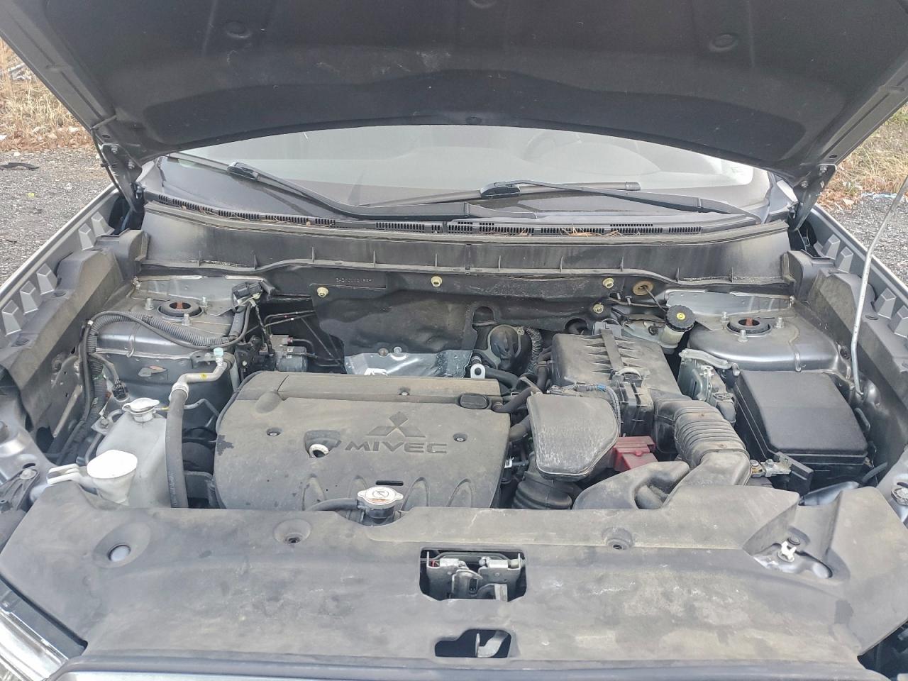 Mitsubishi Outlander Sel Image 8