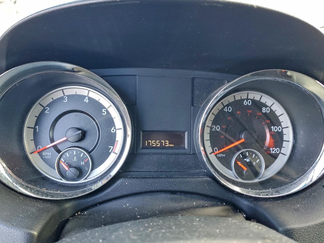 Dodge Caravan Sxt Image 10