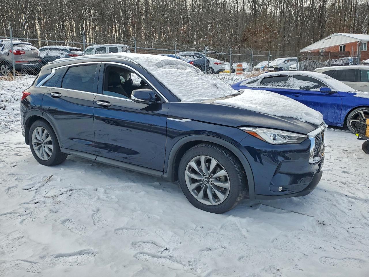 INFINITI Qx Essential Image 7