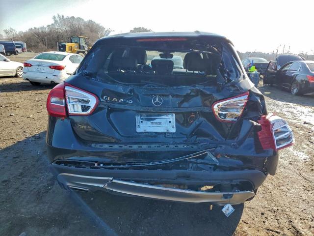 Mercedes-Benz GLA 250 Image 6