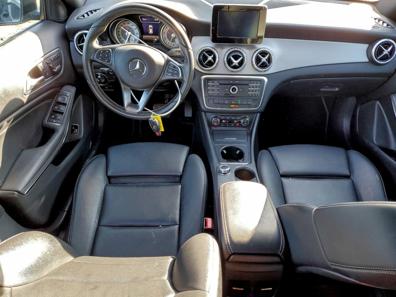 Mercedes-Benz GLA 250 Image 5