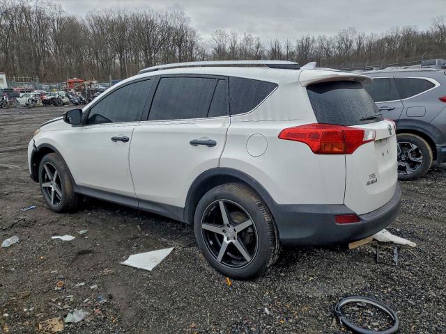 Toyota RAV4 Le Image 5