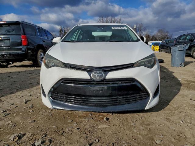 Toyota Corolla L Image 5