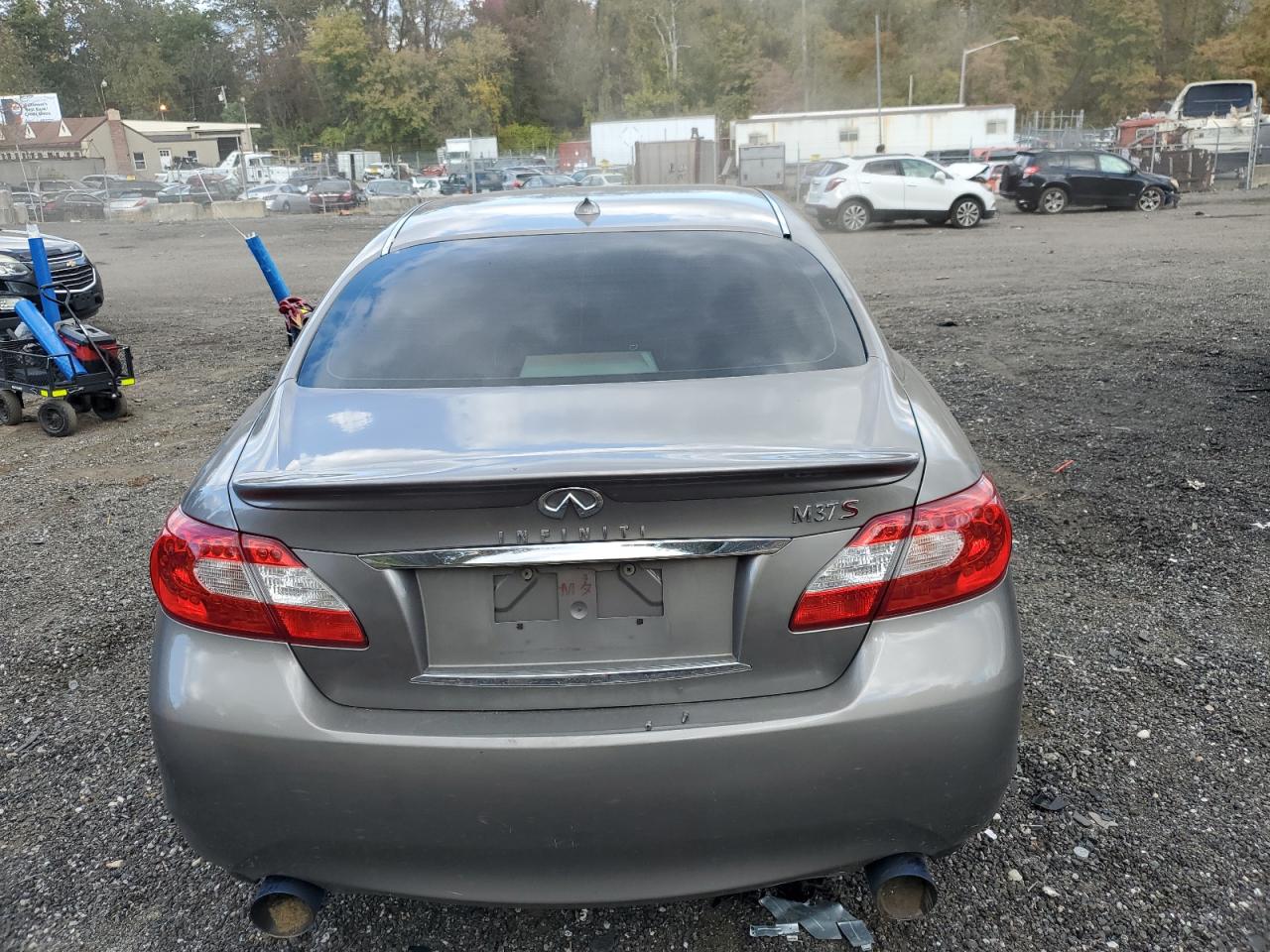 INFINITI M37 Image 11