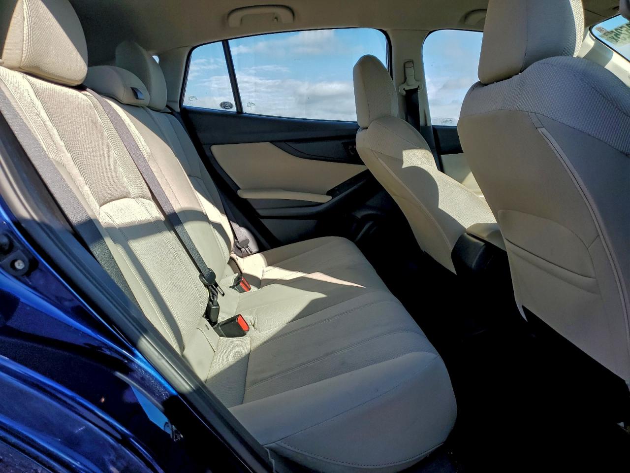 Subaru Impreza Premium Image 11