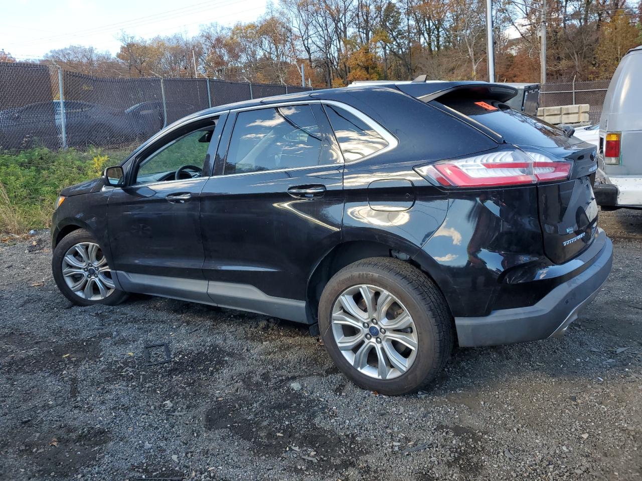 Ford Edge Titanium Image 5