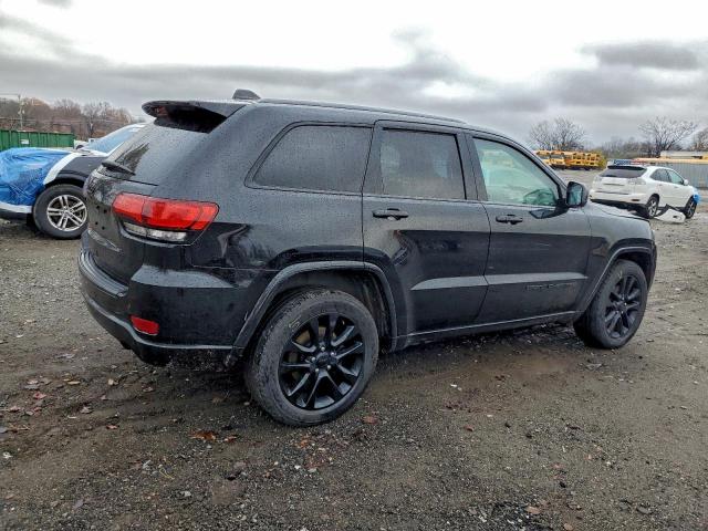 Jeep Grand Cherokee Laredo Image 12