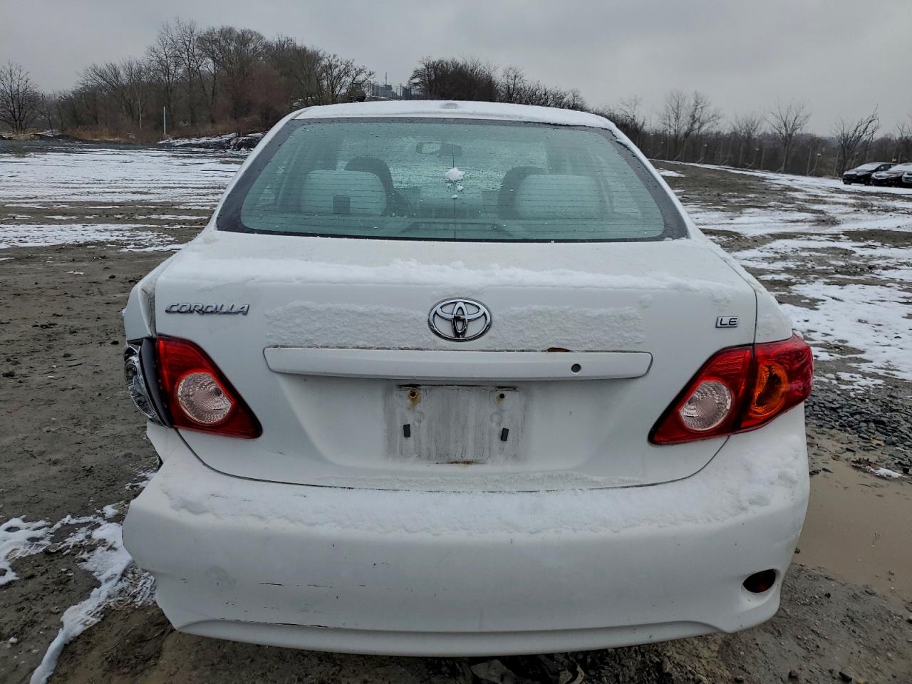 Toyota Corolla Base Image 12