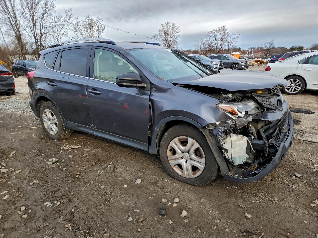 Toyota RAV4 Le Image 6
