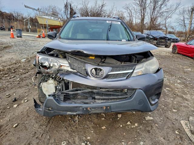 Toyota RAV4 Le Image 7