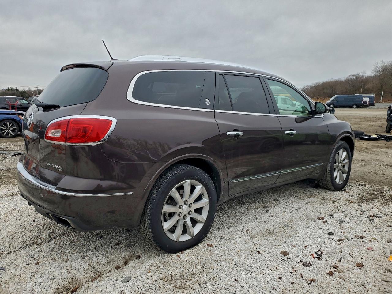 Buick Enclave Image 2