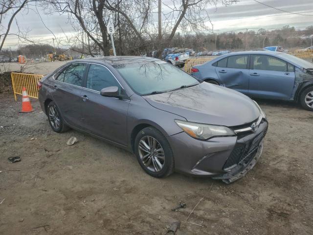 Toyota Camry Le Image 5