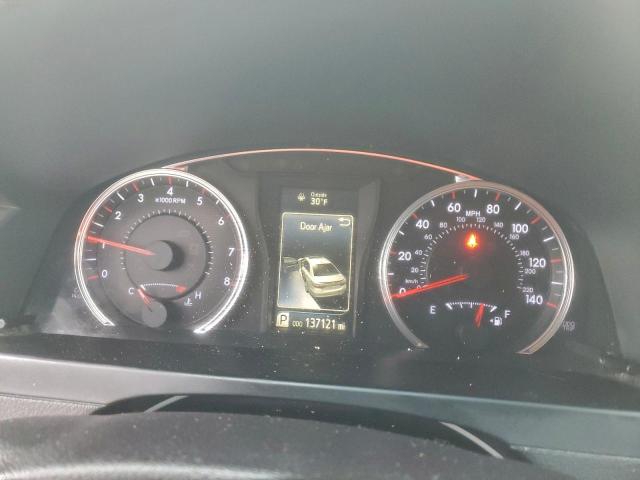 Toyota Camry Le Image 8