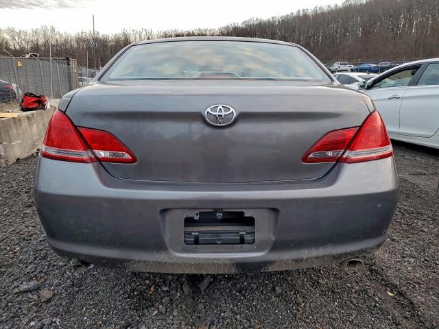 Toyota Avalon Xl Image 4
