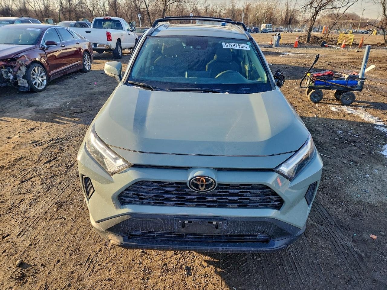 Toyota RAV4 Xle Image 12