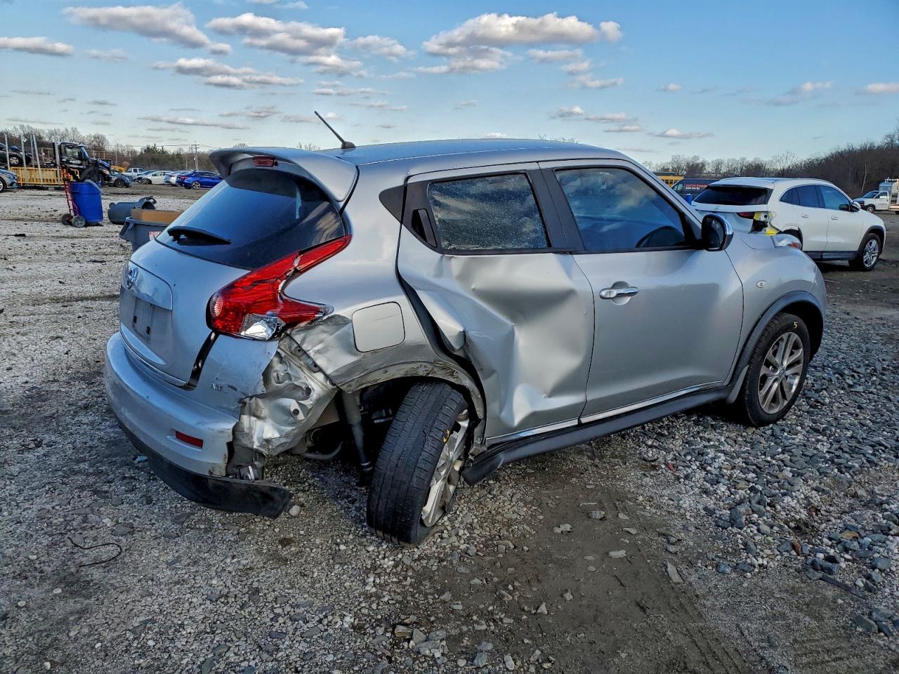 Nissan JUKE S Image 6