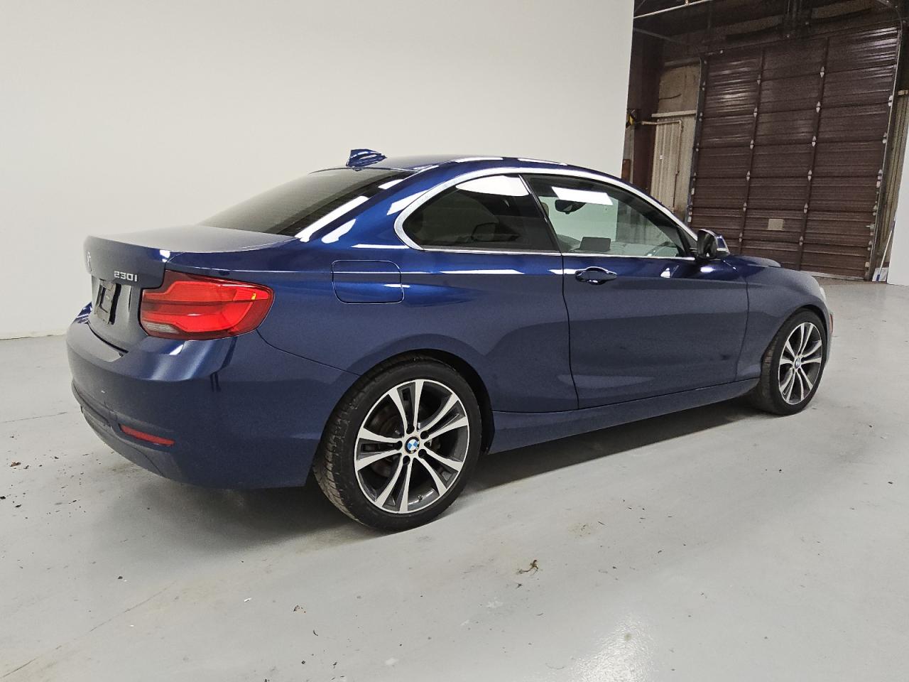 BMW 2 Series Image 8