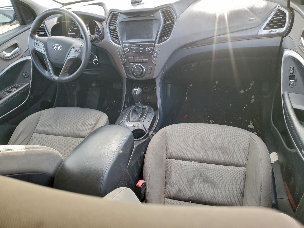 Hyundai SANTA FE Se Image 3