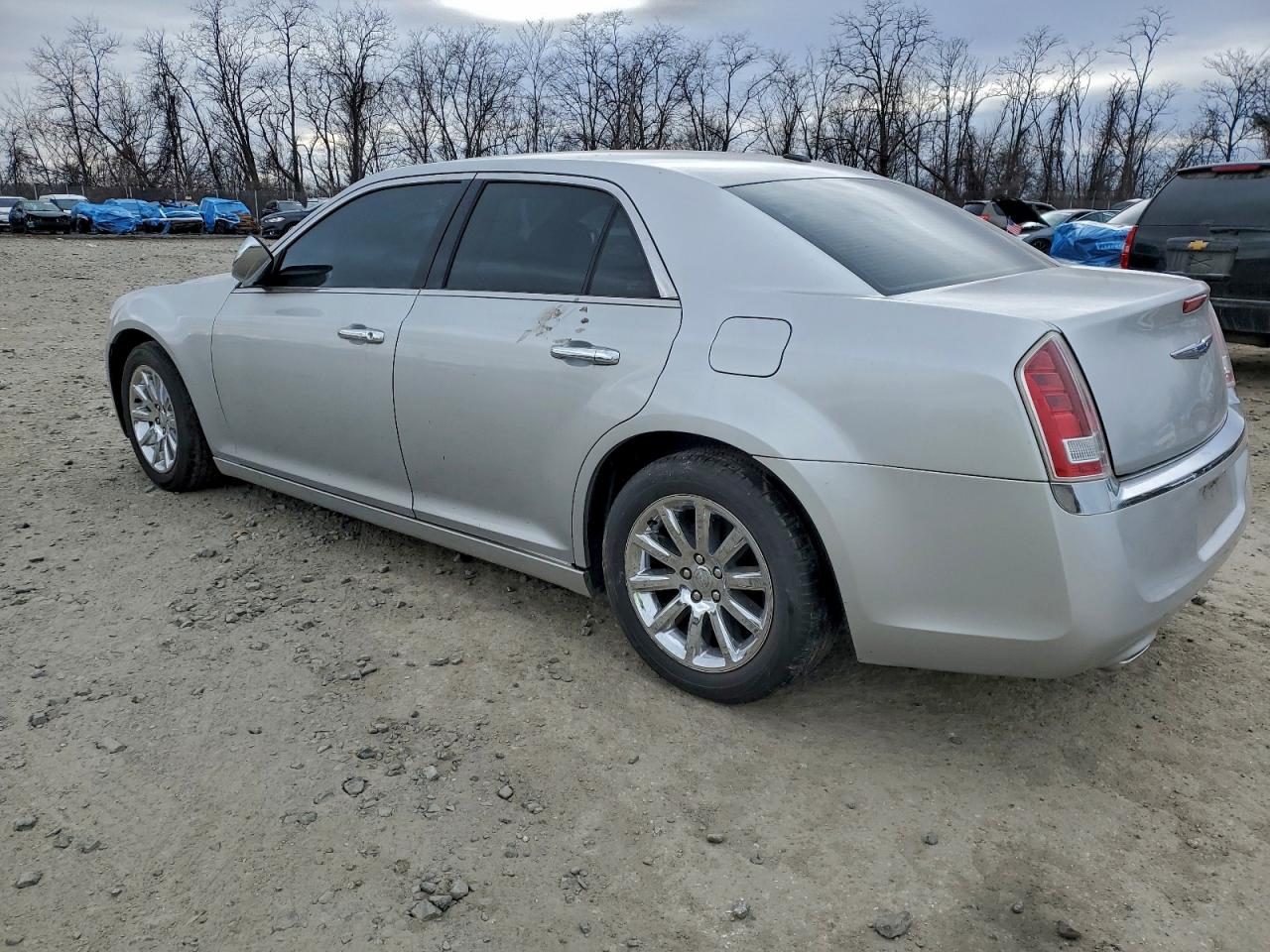 Chrysler 300 Limited Image 5