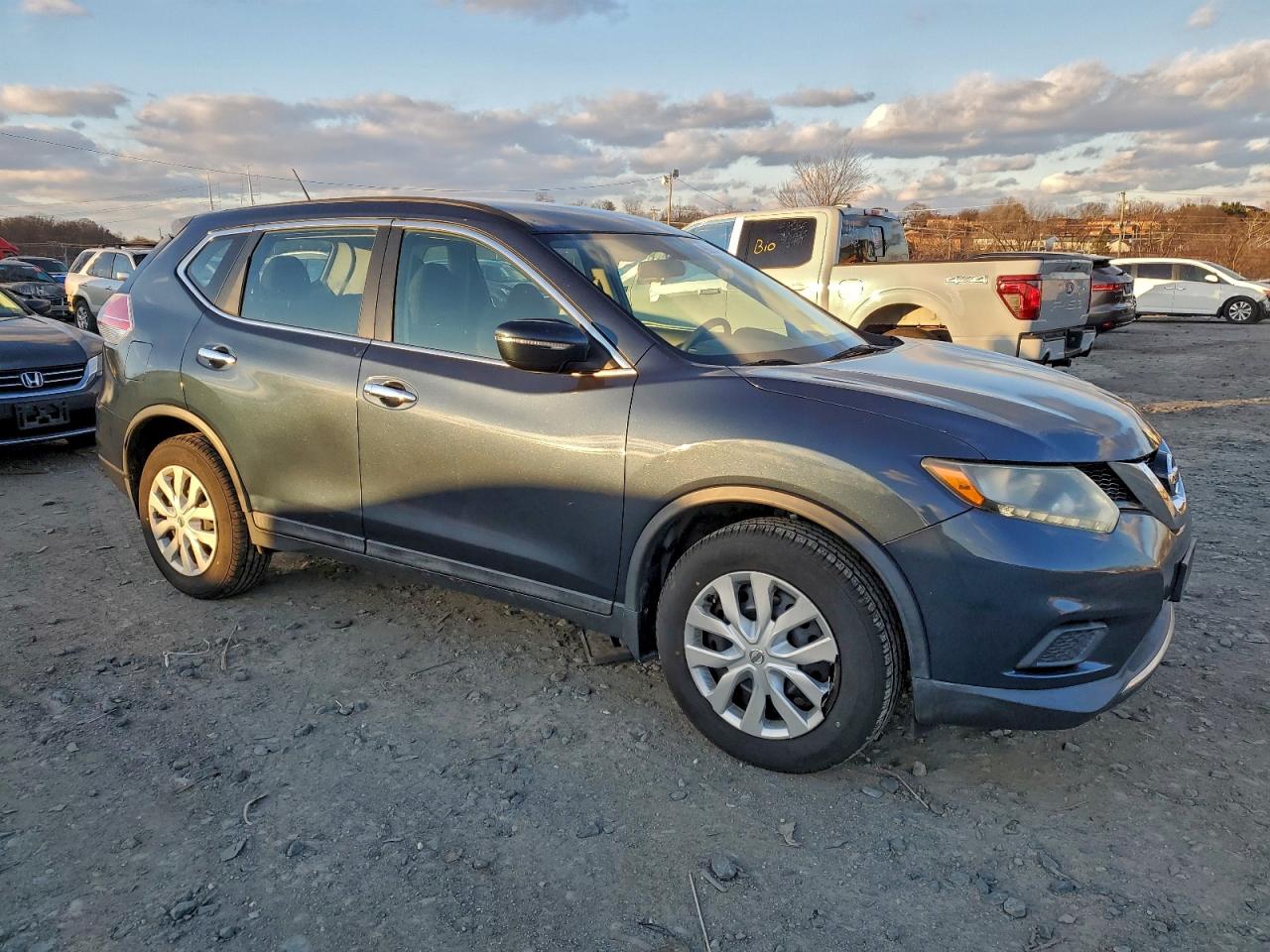 Nissan Rogue S Image 9