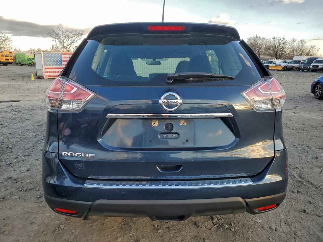 Nissan Rogue S Image 12