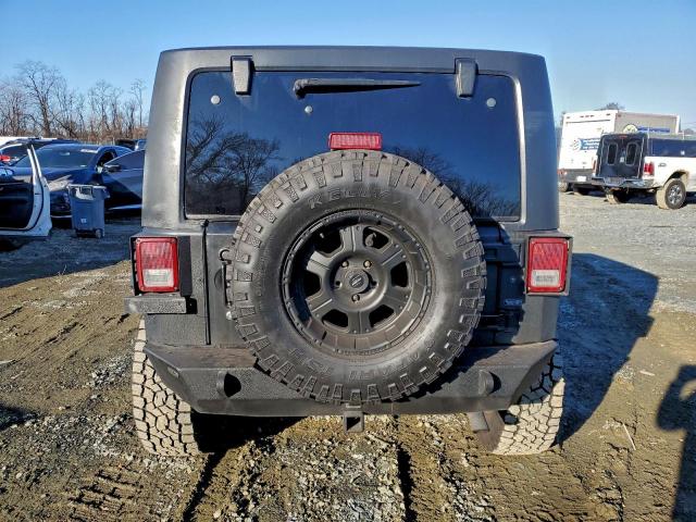 Jeep Wrangler Sahara Image 13