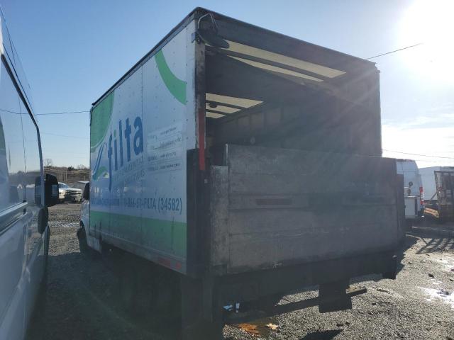 Chevrolet Express Image 2